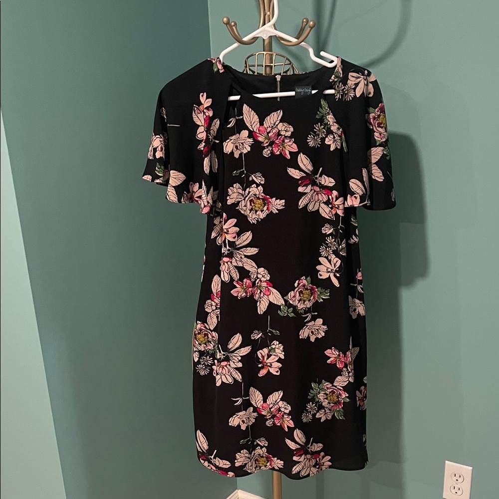 🌸Gabby Skye Black Dress with Pink Floral Design🌸